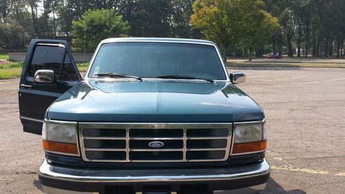 1993 Ford F-150 XLT Standard Cab Pickup 2-Door 6CYL 4.9L 4X4, 84.500 ORIG MILES, image 7