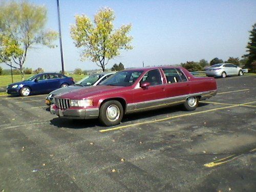 1994 cadillac fleetwood base sedan 4-door 5.7l