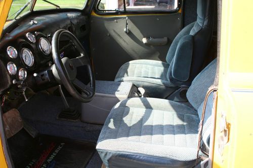 1951 CHEVY 3100 PANEL TRUCK WAGON 350 AUTO NO RESERVE, image 18