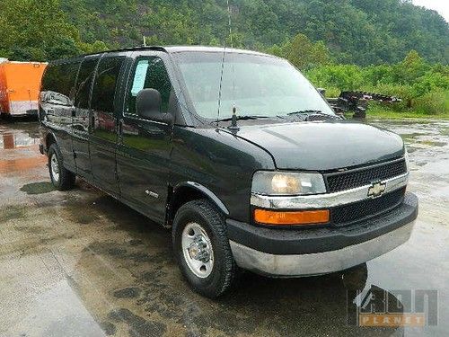 2003 chevrolet express 3500 base extended passenger van 3-door 6.0l