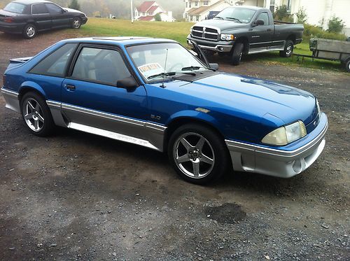 1991 ford mustang gt hatchback 2-door 5.0