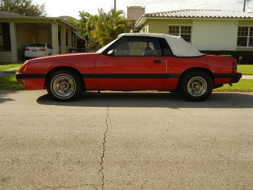 1986 ford mustang lx convertible 2-door 3.8l