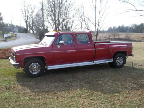 Chev 1989 1 ton 4 door dually lots of new parts runs super