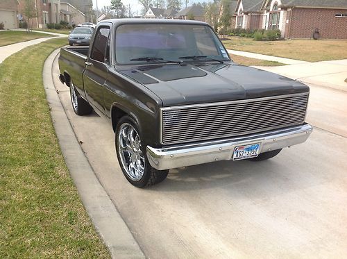 350 vortec 5.7l  runs great  gray c-10