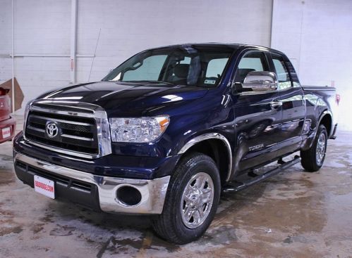 4.0L V6 Extended Cab CD MP3 Chrome Wheels Tonneau Cover Running Boards, image 2