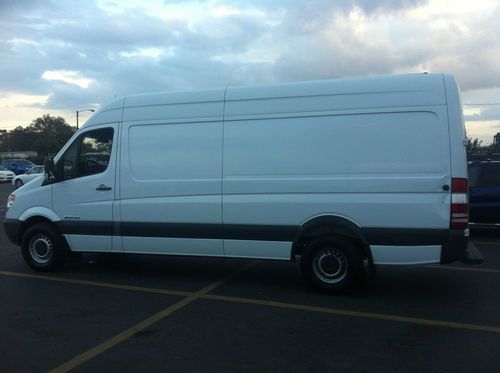 2007 dodge sprinter 2500 long wb mercedes diesel freightliner clear fl title