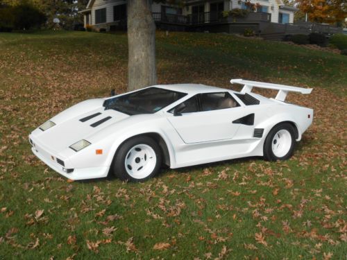 Lamborghini countach replica