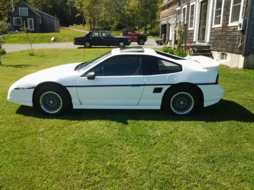 87 Pontiac Fiero GT, image 4