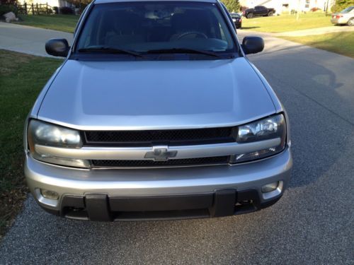 04 trailblazer  lt 4x4 loaded / sunroof / running boards/ clean