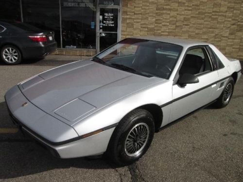 1985 pontiac fiero base coupe 2-door 2.5l