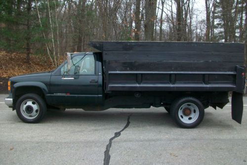 Gmc dump truck 3500hd turbo diesel 10 foot rugby body low one owner miles nice !