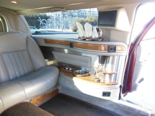 2006 Lincoln Town Car limousine krystal red rock casino NO RESERVE, image 14