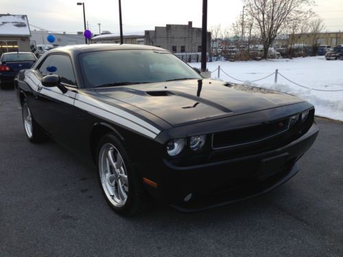 2011 dodge challenger r/t with navigation 20&#034; wheels