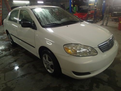 2006 toyota corolla, salvage, runs and drives, only 37k miles, sedan, mpg