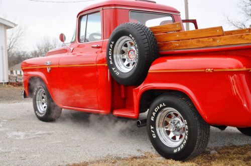 1959 gmc stepside collector truck