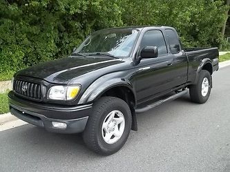 2002 Toyota Tacoma XtraCab V6 SR5 TRD 4WD, image 3