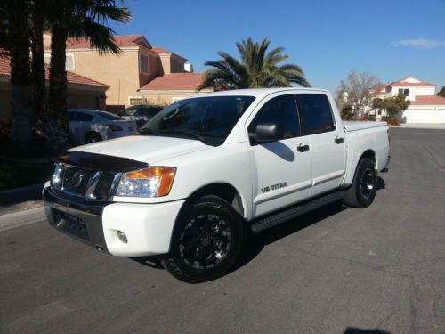 2011 nissan titan sv crew cab pickup 4-door 5.6l