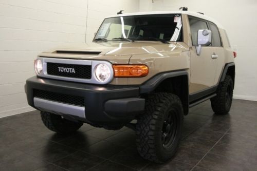 2011 toyota fj cruiser 4wd quicksand lifted wheels 4x4 we finance