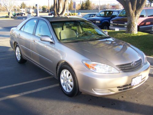 2002 toyota camry xle sedan 4-door 2.4l