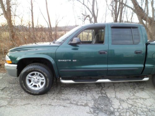 2001 dodge dakota 4 door quad cab 4x4 8cylinder 4.7 liter with air conditioning