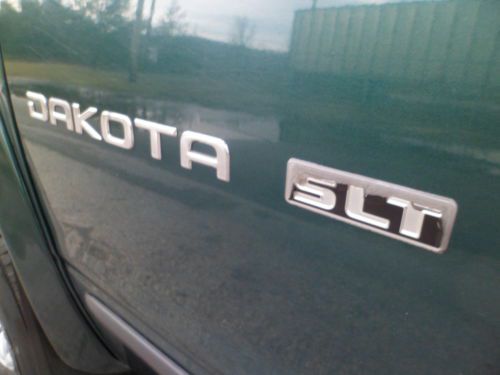 2001 Dodge Dakota 4 DOOR QUAD CAB 4X4 8CYLINDER 4.7 LITER WITH AIR CONDITIONING, image 25