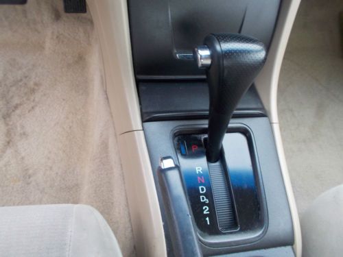 2004 Honda Accord, NO RESERVE, image 7