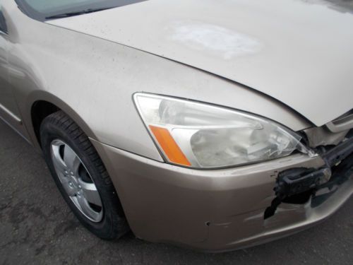 2004 Honda Accord, NO RESERVE, image 12