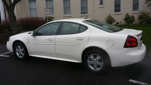 2007 pontiac grand prix base sedan 4-door 3.8l only 5,603 original miles !!!