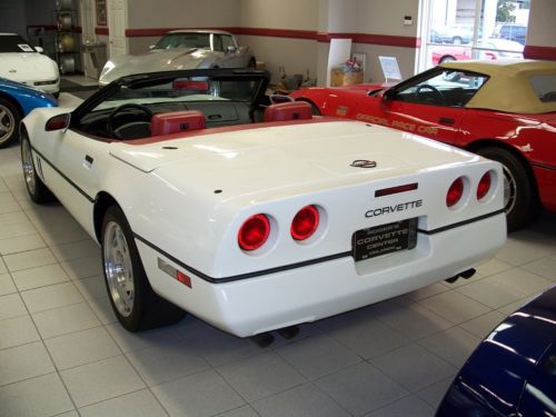 1990 corvette convertible 24,300 miles - like new