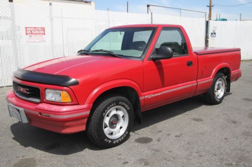 1995 gmc sonoma sls reg. cab short bed  manual 4 cylinder no reserve