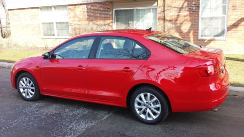 2012 volkswagen jetta se sedan 4-door 2.5l- one owner, low miles, great price!