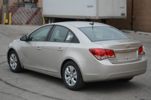 2014 chevrolet cruze, 7k miles salvage,no reserve!