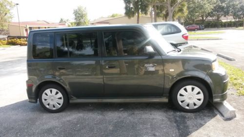 2006 scion xb in excellent condition