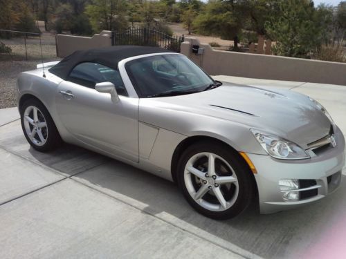 2009 saturn sky   *** only 17200 miles ***