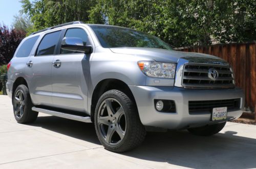 2011 toyota sequoia platinum sport utility 4-door 5.7l