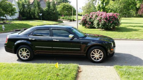 2007 black chrysler 300 touring babied and well-maintained!