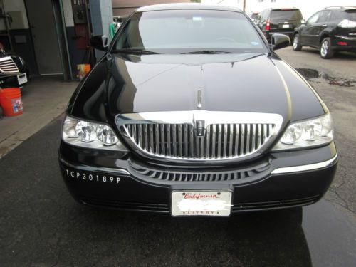 2011 lincoln town car executive l limousine 4-door 4.6l