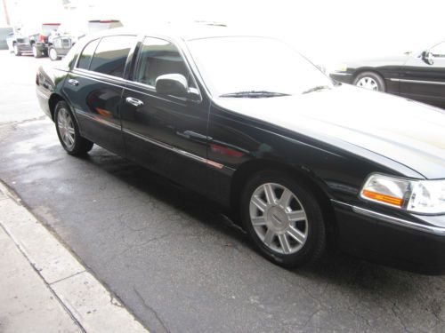 2011 Lincoln Town Car Executive L Limousine 4-Door 4.6L, image 4