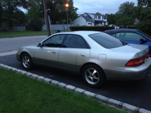 1998 lexus es300 base sedan 4-door 3.0l