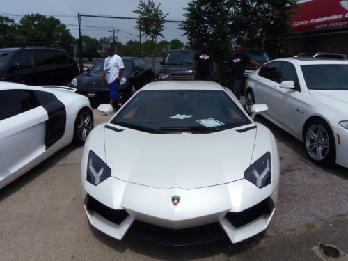 2012 lamborghini aventador lp700-4 coupe 2-door 6.5l