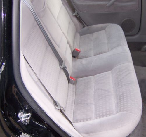 2002 VOLKSWAGEN PASSAT GLS 1.8T SEDAN - NO RESERVE - NEEDS TURBO WORK, image 19