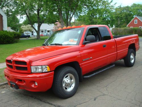 2001 dodge ram 2500 extended cab 4dr