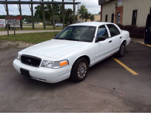 2004 ford crown victoria