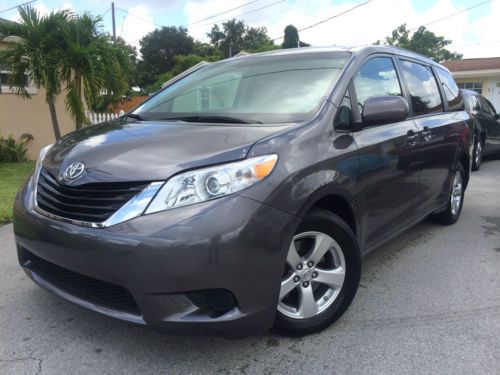 2013 toyota sienna 1 fl owner! clean carfax! no reserve! economic, rear camera