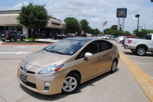 2010 toyota prius iv leather sunroof premium sound rear camera