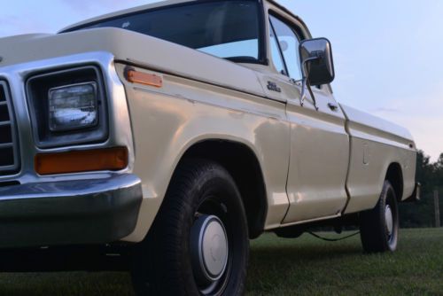 Beautiful 1979 Ford F150 2x4 - full size pickup - 8' bed - classic straight six!, image 10