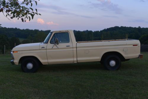 Beautiful 1979 Ford F150 2x4 - full size pickup - 8' bed - classic straight six!, image 11