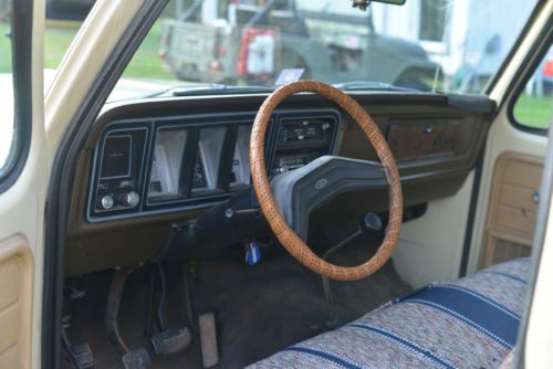 Beautiful 1979 Ford F150 2x4 - full size pickup - 8' bed - classic straight six!, image 23