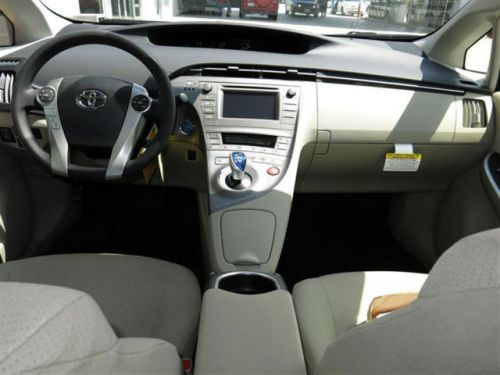 2014 toyota prius two