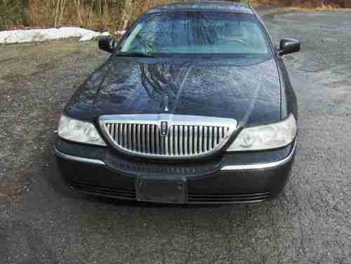 2004 Lincoln Town Car Ultimate Sedan 4-Door 4.6L, US $4,500.00, image 2